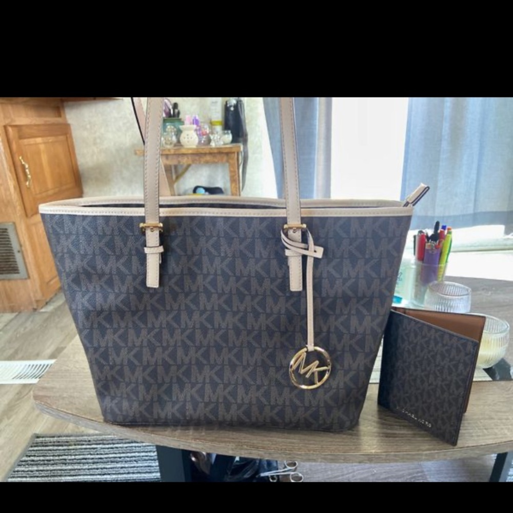 Michael Kors Tote and Wallett